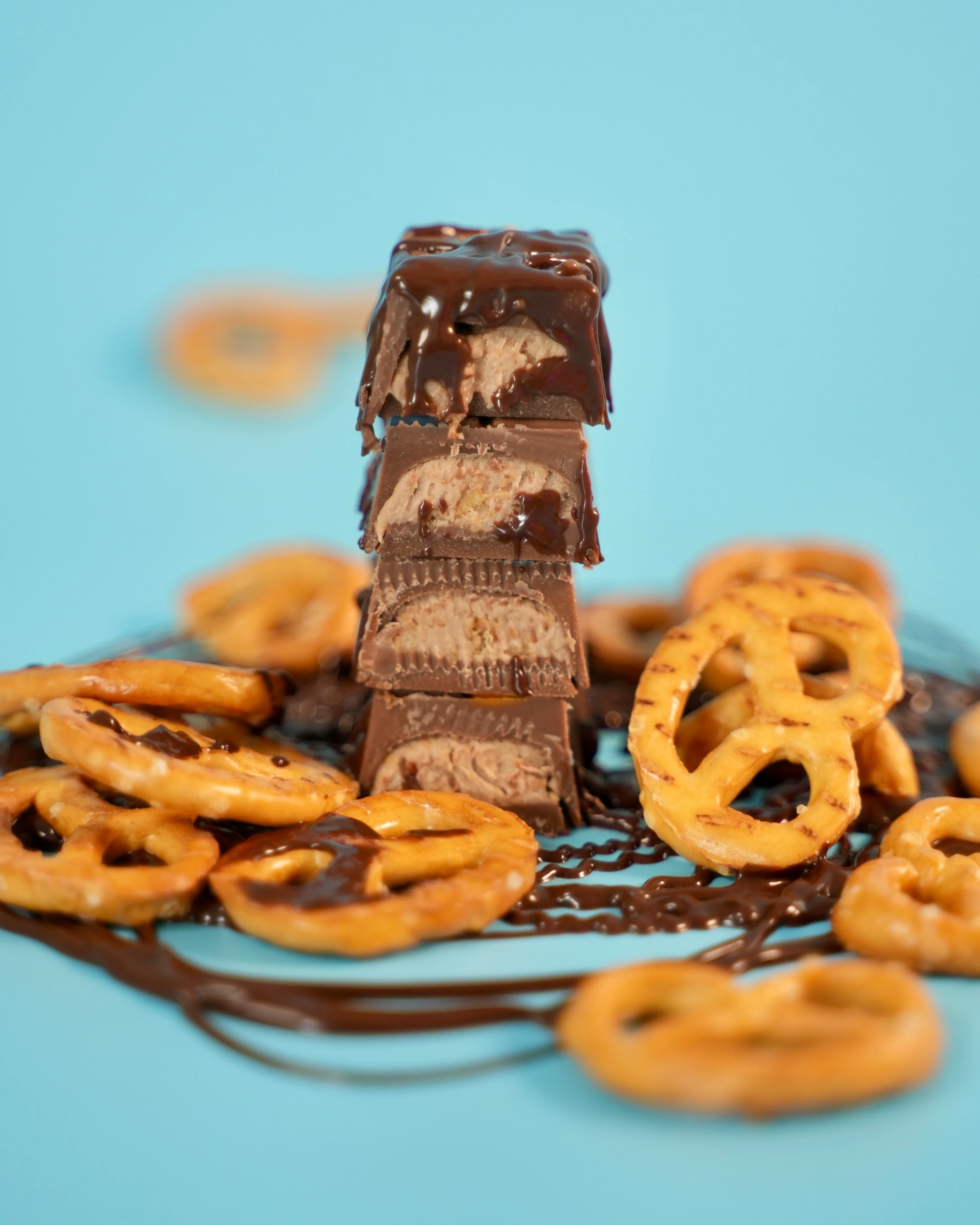 Kikis Dubai Style Bar Chocolate - Caramel Pretzel 🥨 - Image 6