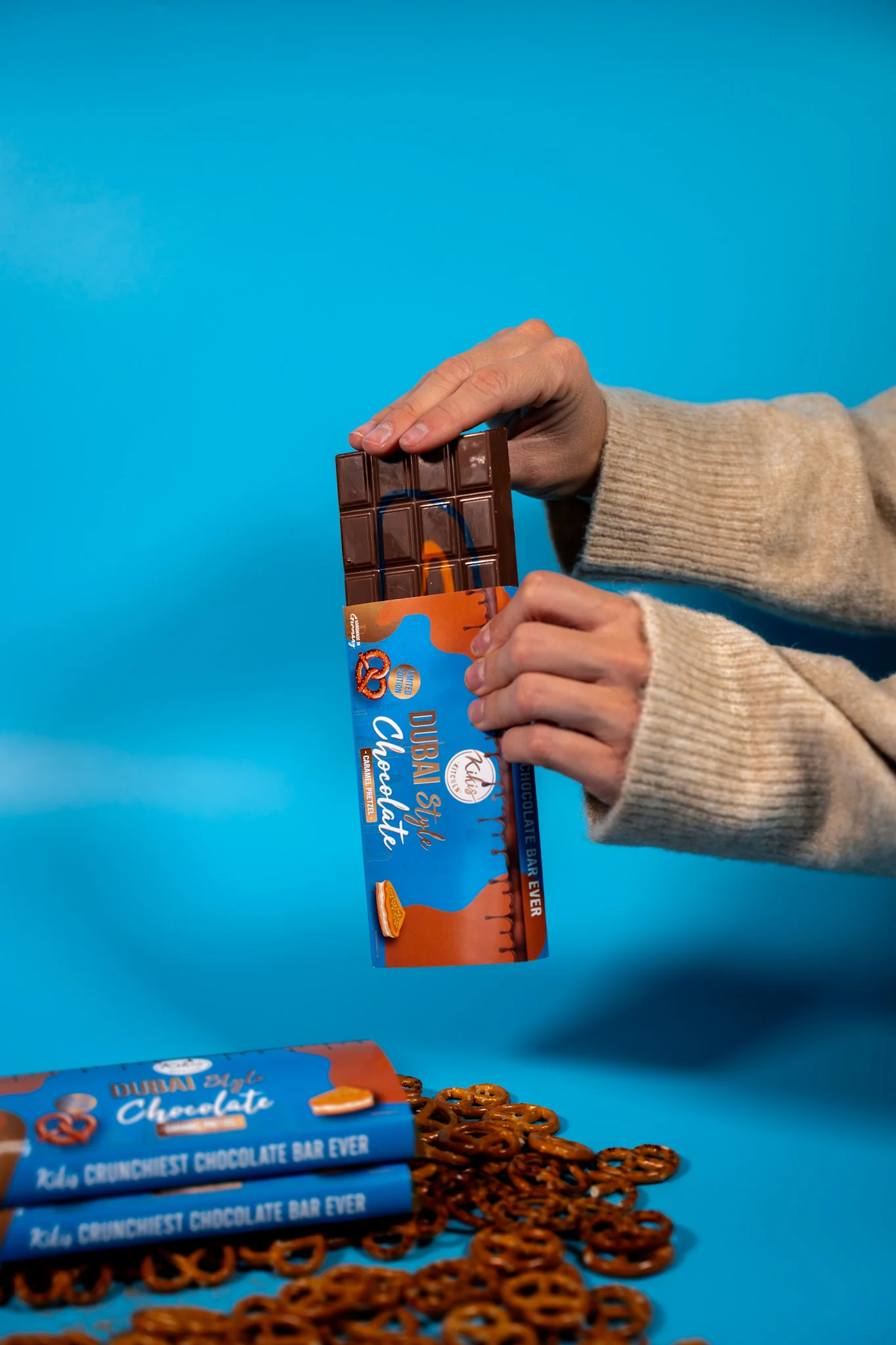 Kikis Dubai Style Chocolate - Caramel Pretzel 🍫 - Image 6