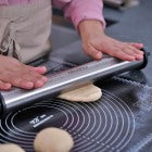 Kikis Edelstahl-Teigroller - Ausrollstab - BLACK EDITION - Image 4